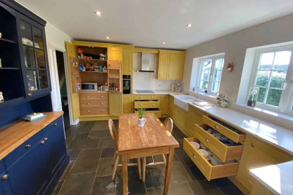 bespoke kitchen