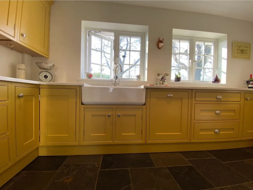 Solid Wood Kitchen Cabinets